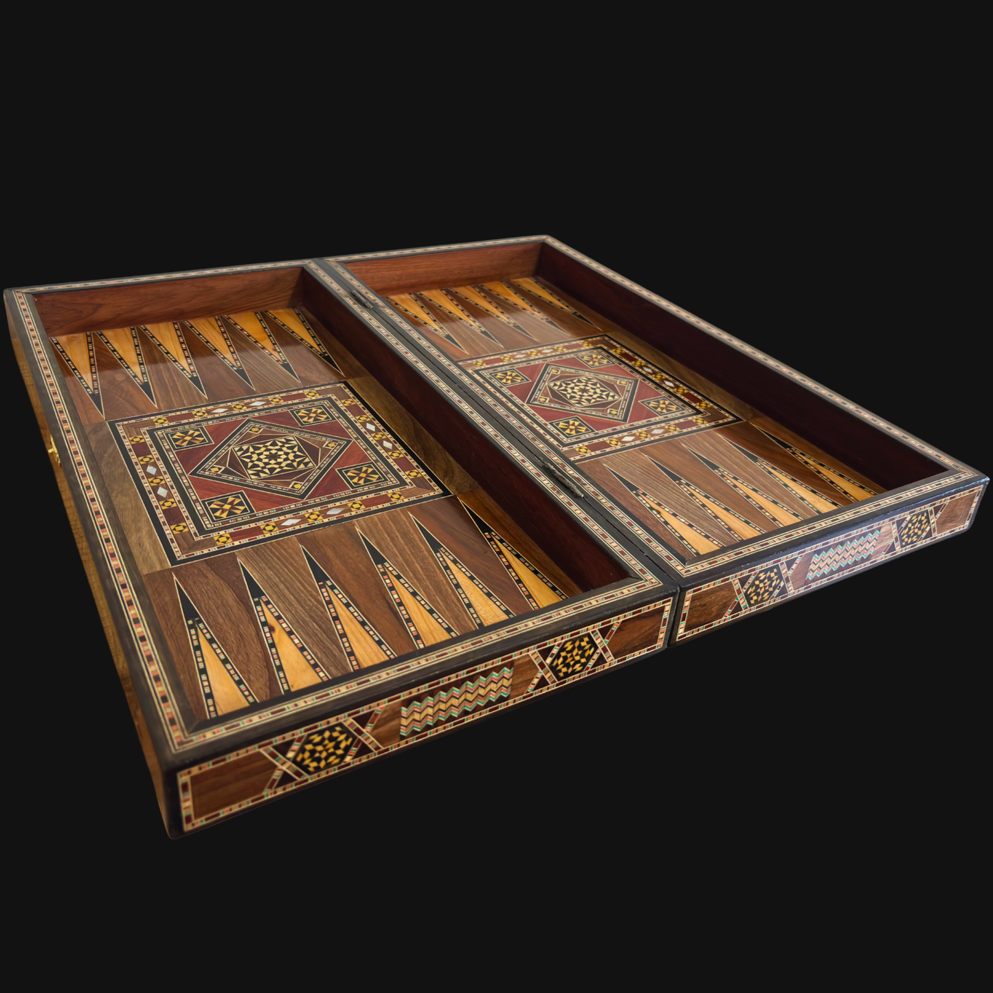 Handgemaakte Damascener Backgammon- & Schaaktafel door Gaby Al Dayeh – Meesterwerk met Parelmoerinleg