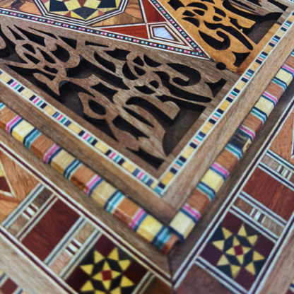 Boîte Damasquinée à Bijoux et Souvenirs – Élégance Artisanale