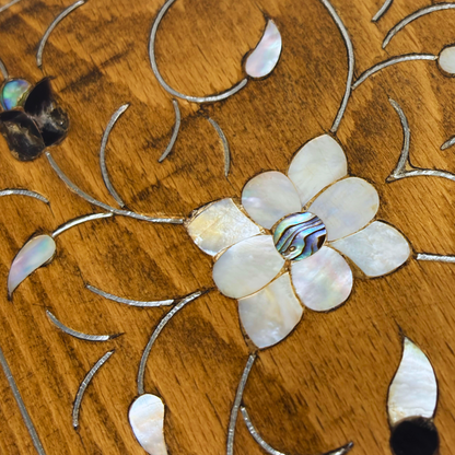 Caja Damasquina de Lujo Hecha a Mano – Nácar y Terciopelo