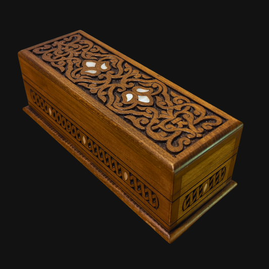 Handcrafted Luxury Carved Box – Mother of Pearl & Velvet Elegance
