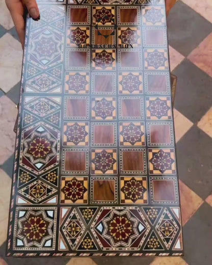 Tavolo da Backgammon e Scacchi Damaschino Fatto a Mano da Gaby Al Dayeh – Capolavoro con Intarsi in Madreperla