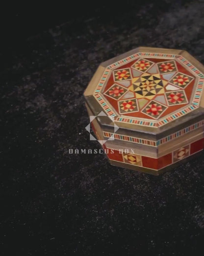 صندوق مجوهرات موزاييك دمشقي – مصنوع يدويًا ومطعّم بالصدف